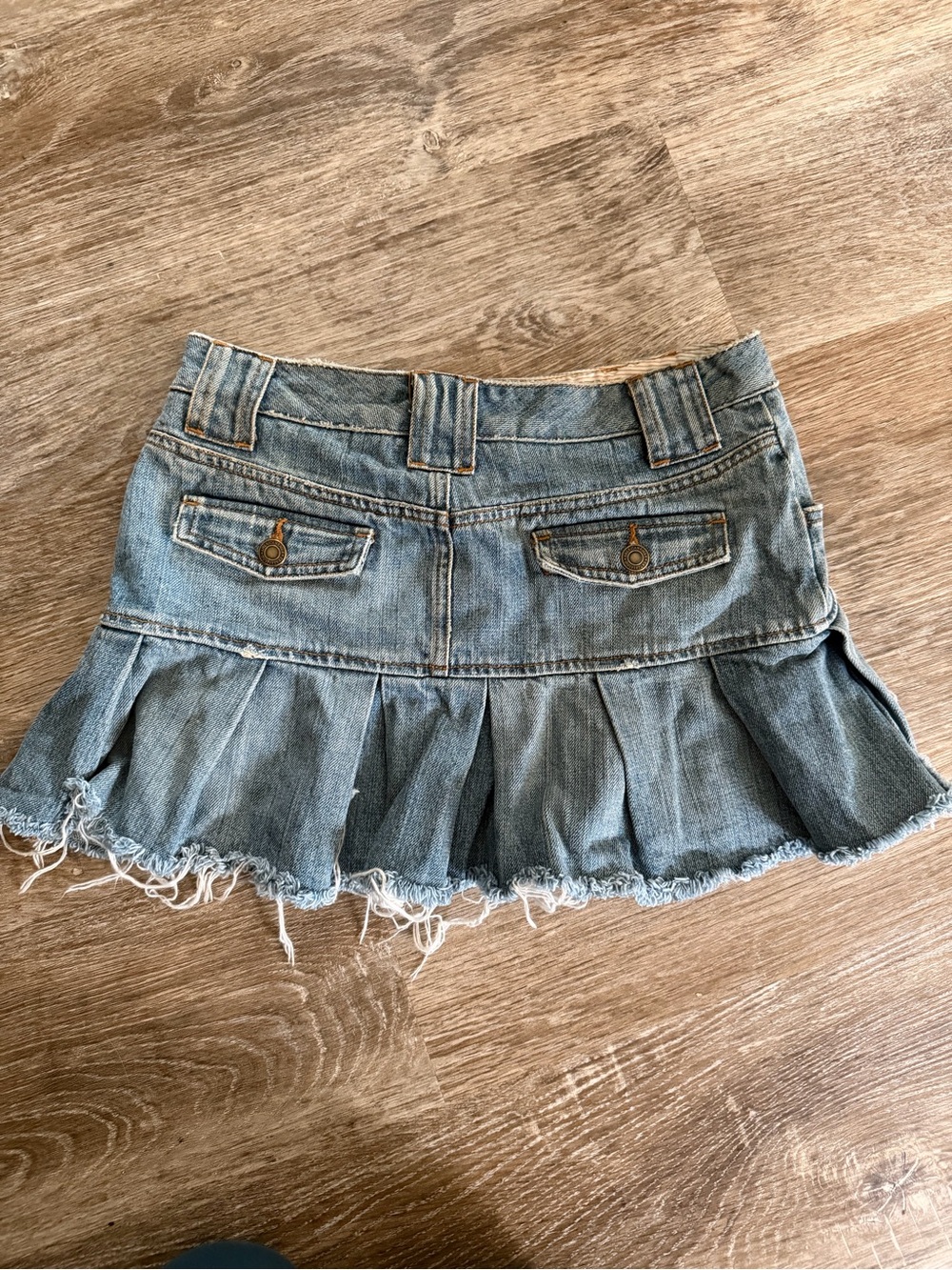 Vintage American Eagle Outfitters Light Blue Denim Ruffle Hem Mini Skirt - Picture 2 of 3